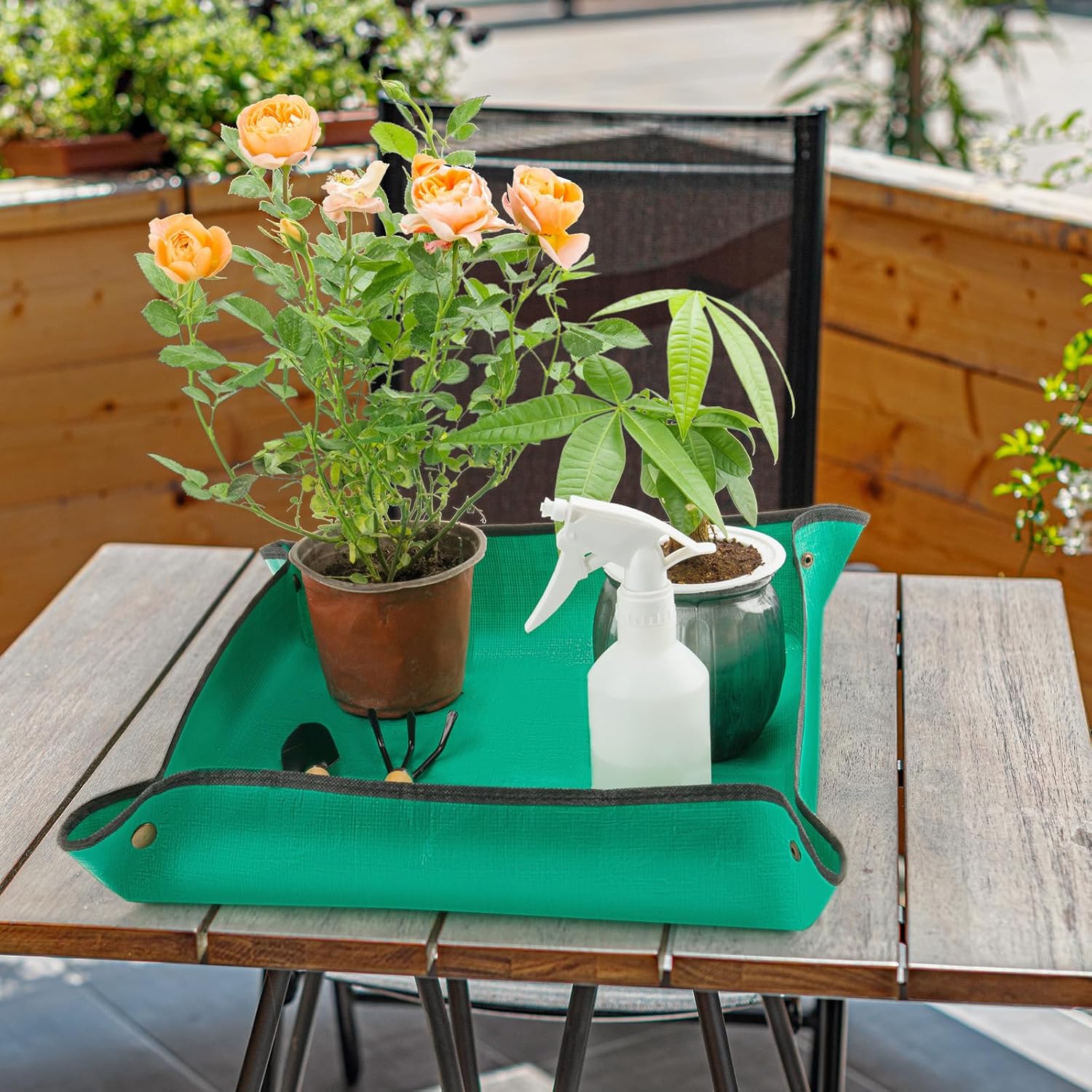 植栽マット スクエアガーデンパッド 防水 花鉢の植え替え用  - Repotting Mat のレビューと価格